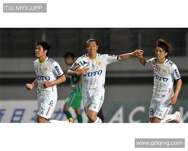 南京街舞队在世界滑板锦标赛中的拼搏历程与荣耀瞬间分享 南京街舞队在世界滑板锦标赛中的拼搏历程与荣耀瞬间分享